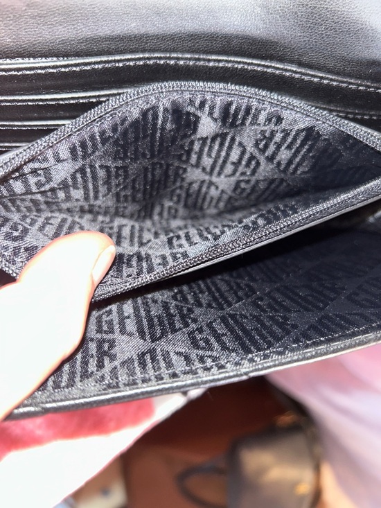 Kurt Geiger Black Soho Leather Wallet on Chain - Picture 8 of 9